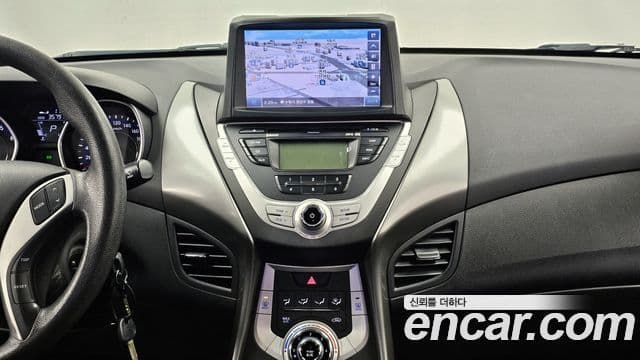 Hyundai Avante MD M16 GDI Deluxe, 2012 14