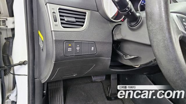 Hyundai Avante MD M16 GDI Deluxe, 2012 16