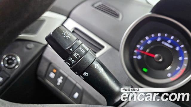 Hyundai Avante MD M16 GDI Deluxe, 2012 18