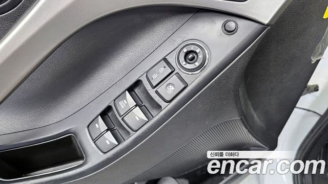 Hyundai Avante MD M16 GDI Deluxe, 2012 19