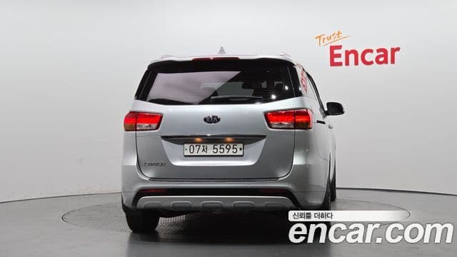 Kia All New Carnival Luxury, 2018 4