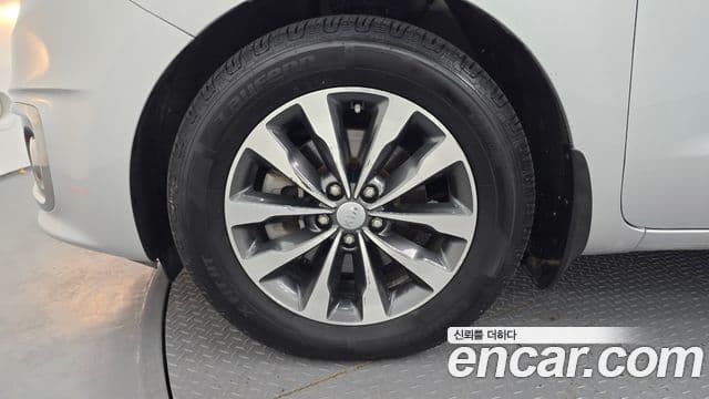 Kia All New Carnival Luxury, 2018 все фото