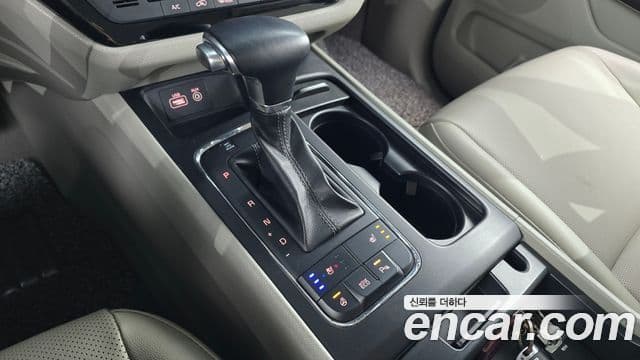 Kia All New Carnival Luxury, 2018 9