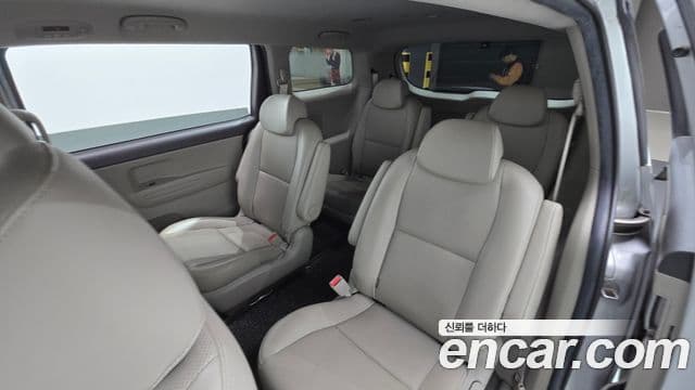 Kia All New Carnival Luxury, 2018 12