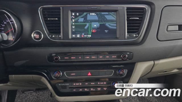 Kia All New Carnival Luxury, 2018 14