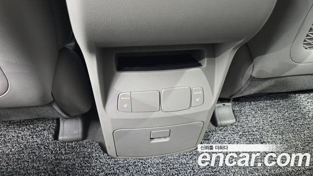 Kia All New Carnival Luxury, 2018 19