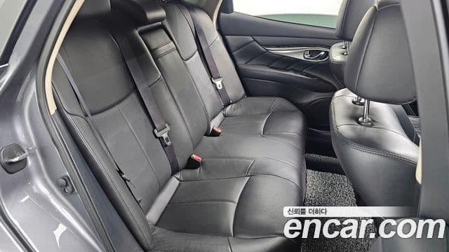 Infiniti Q70 Style, 2017 12