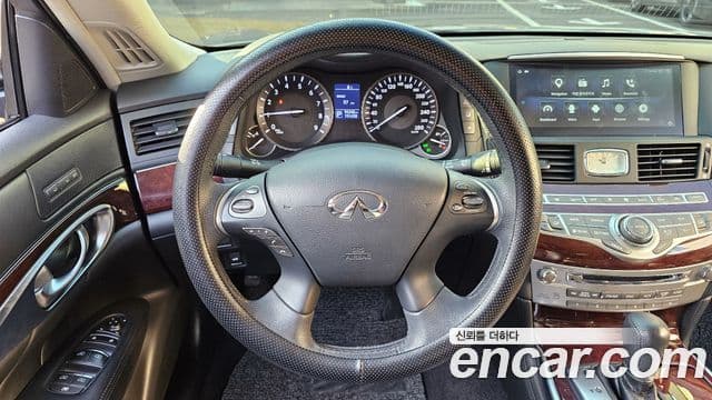 Infiniti Q70 Style, 2017 13