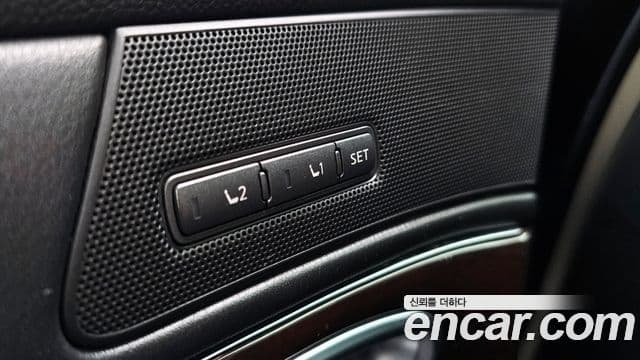 Infiniti Q70 Style, 2017 18