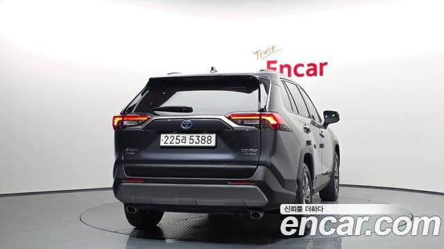 Toyota RAV4 5세대 2.5 4WD гибрид LTD, 2024 4