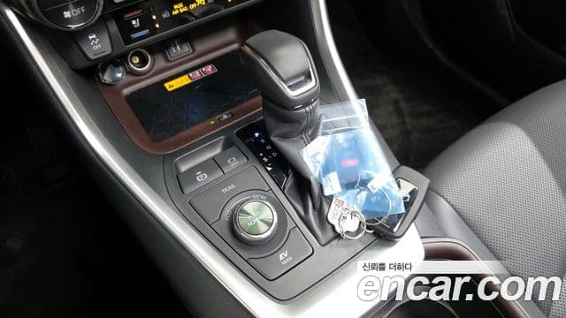 Toyota RAV4 5세대 2.5 4WD гибрид LTD, 2024 9