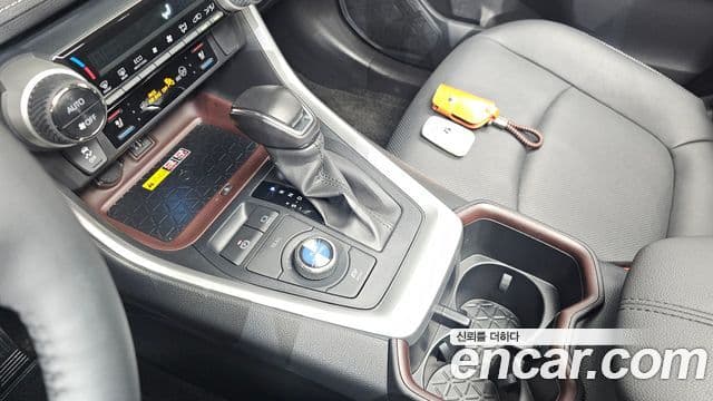 Toyota RAV4 5세대 2.5 4WD гибрид LTD, 2023 9