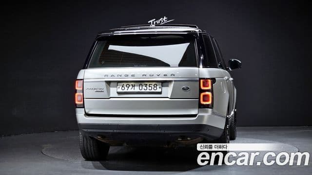 Land Rover Range Rover 4세대 4.4 SDV8 Vogue SE дизель, 2016 4
