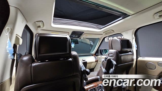 Land Rover Range Rover 4세대 4.4 SDV8 Vogue SE дизель, 2016 17