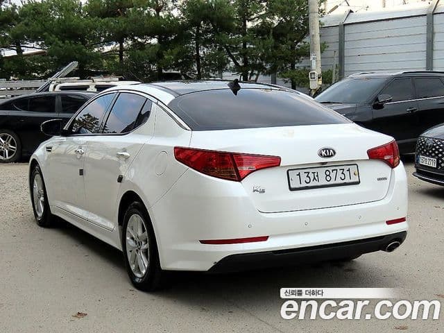 Kia K5 2.0 Deluxe, 2013 3