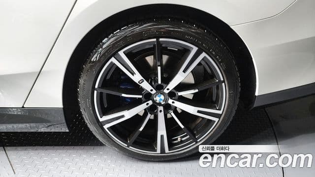 BMW 5시리즈 (G60) 530i xDrive M Sport, 2024 все фото