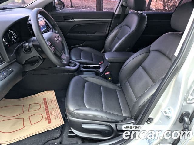 Hyundai Avante AD 1.6 GDI Value Plus, 2018 10