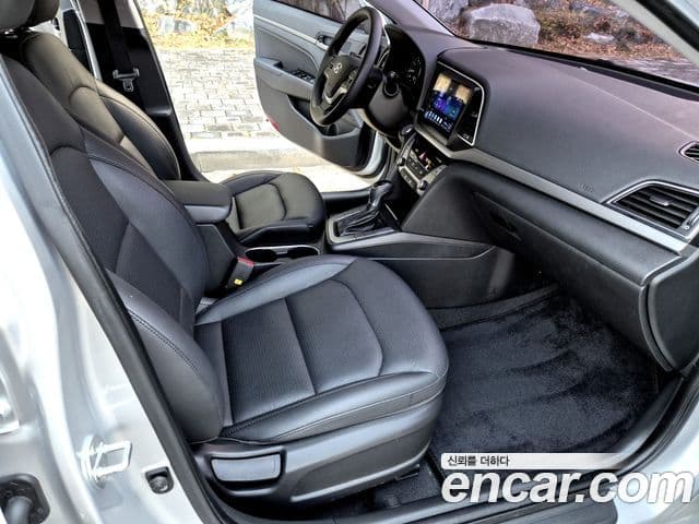 Hyundai Avante AD 1.6 GDI Value Plus, 2018 12