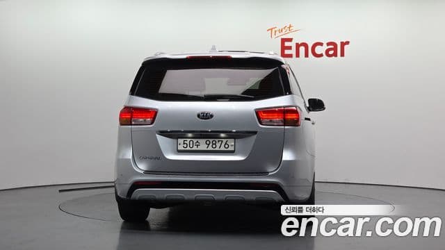 Kia All New Carnival Noblesse, 2015 4