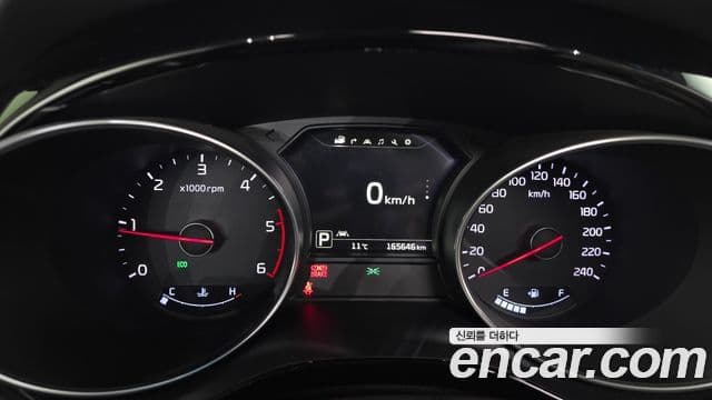 Kia All New Carnival Noblesse, 2015 8