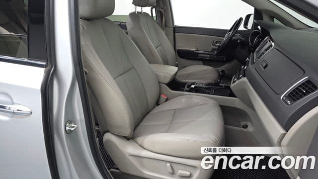 Kia All New Carnival Noblesse, 2015 10