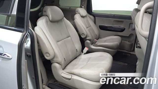 Kia All New Carnival Noblesse, 2015 11