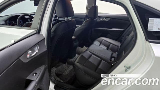 Kia The / новый New K3 2세대 Trendy, 2022 11