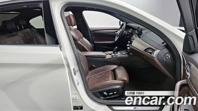 BMW 5시리즈 (G30) 520d M Sport Plus, 2020 10