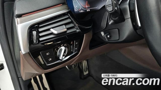 BMW 5시리즈 (G30) 520d M Sport Plus, 2020 16