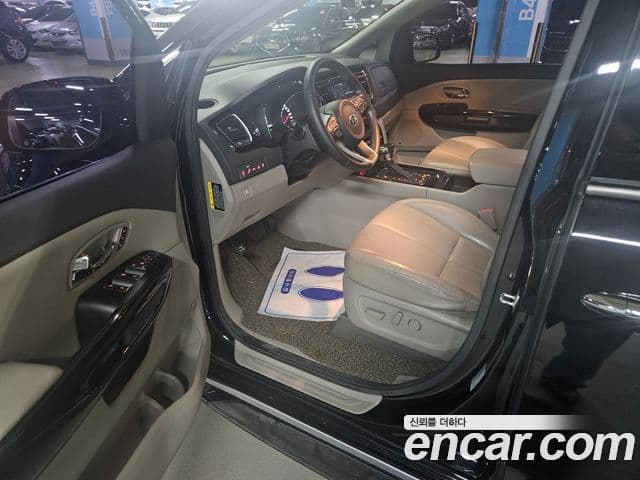 Kia All New Carnival Noblesse, 2017 10