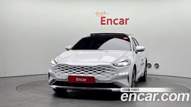 Kia K8 гибрид Signature, 2023 3