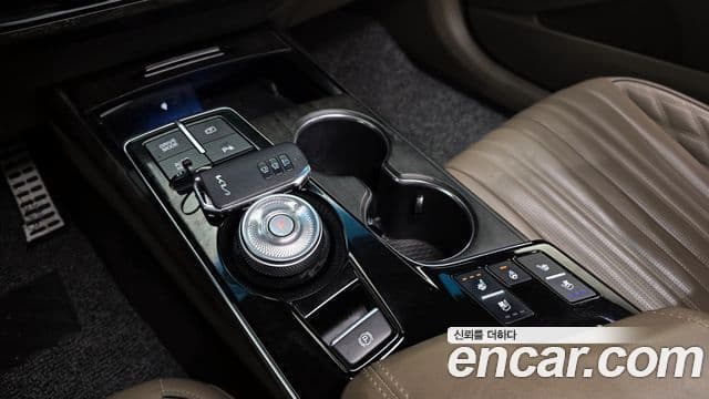 Kia K8 гибрид Signature, 2023 9