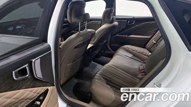 Kia K8 гибрид Signature, 2023 11