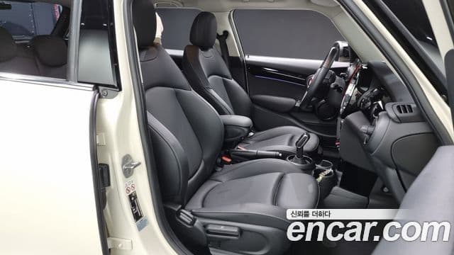 Mini Cooper S 3세대, 2022 10