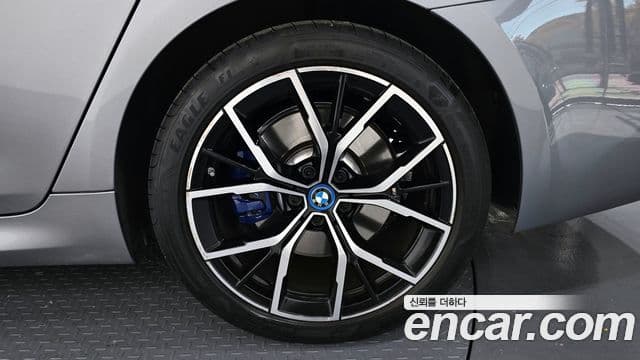 BMW 5시리즈 (G30) 530e M Sport, 2023 все фото