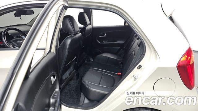 Kia All New Morning Deluxe Trendy, 2015 11