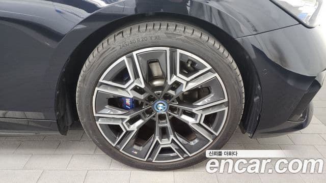 BMW 5시리즈 (G60) 530e M Sport, 2024 все фото