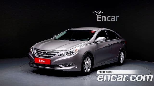 Hyundai YF Sonata Luxury, 2012 1