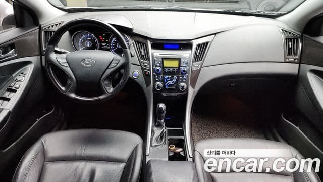 Hyundai YF Sonata Luxury, 2012 7