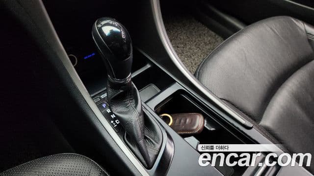 Hyundai YF Sonata Luxury, 2012 9