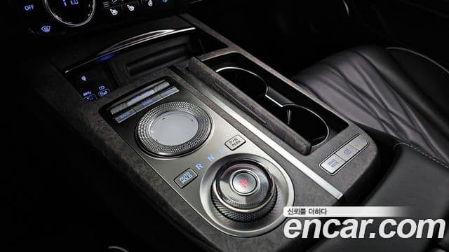 Genesis electrified G80 (RG3) e-AWD, 2022 9
