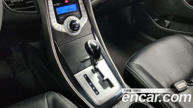 Hyundai Avante MD Premier, 2012 9