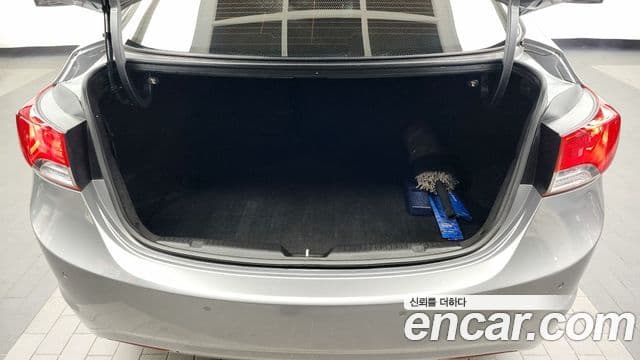 Hyundai Avante MD Premier, 2012 20