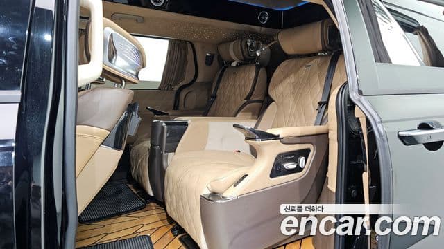 Kia Carnival 4세대 бензин 9인승 High Limousine(компания по спецнадстройкам), 2023 11