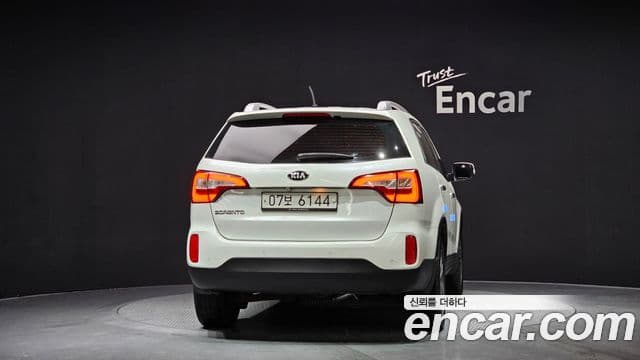 Kia New Sorento R Trendy, 2014 4