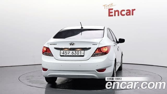 Hyundai Accent(новый кузов / новое поколение) Modern, 2015 4