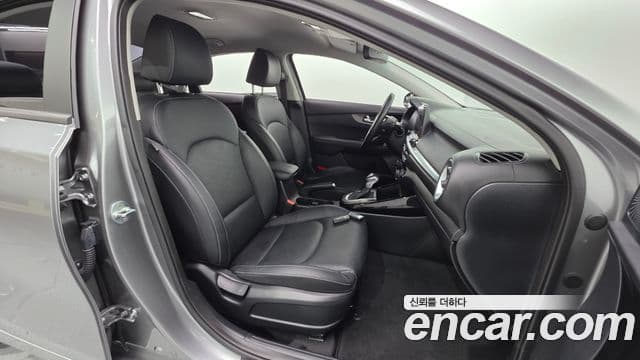 Kia The / новый New K3 2세대 Prestige, 2023 10