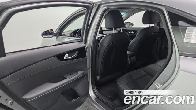 Kia The / новый New K3 2세대 Prestige, 2023 19