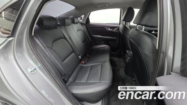 Kia The / новый New K3 2세대 Prestige, 2023 20