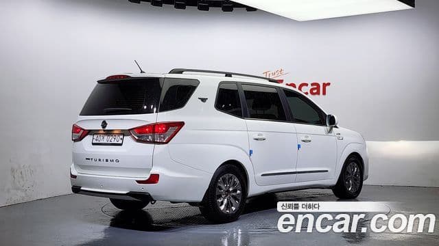 KG모빌리티(SsangYong) Korando 투리스모 4WD TX 9인승, 2016 2